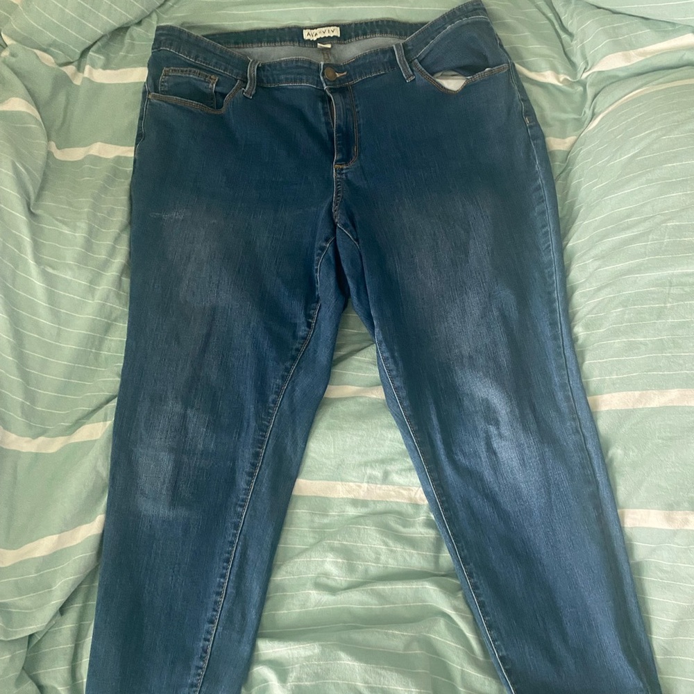 Ava Viv size 18